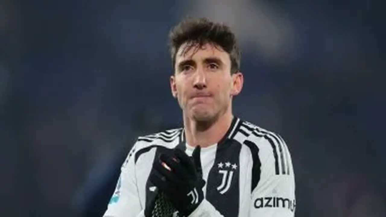 صراع بين برشلونة ومانشستر سيتي للتعاقد مع اللاعب المخضرم كامبياسو في الميركاتو